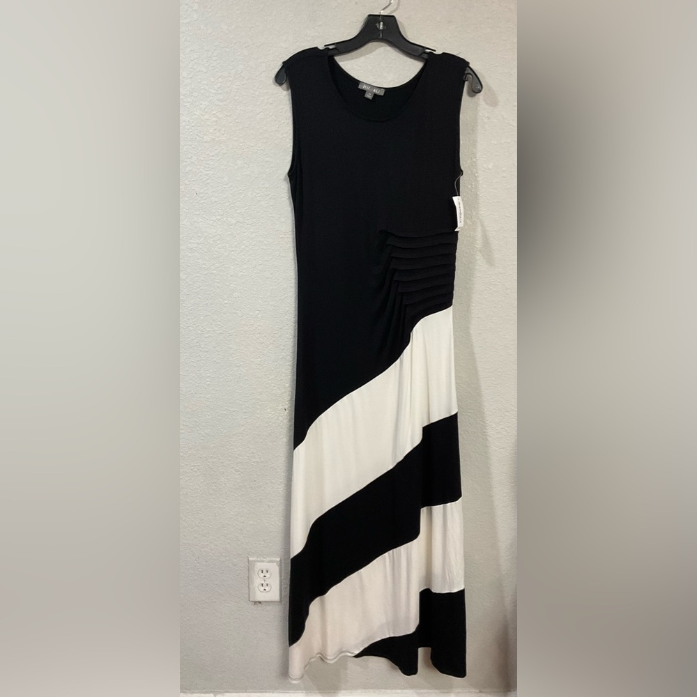 Roz & Ali Black and White Maxi Dress NWT - Picture 2 of 7